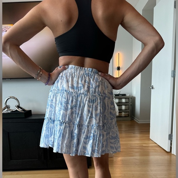 Beach Club Size 0 Skirt. Never worn - Picture 3 of 8